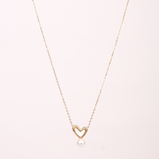 Amora Pearl Pendant Necklace